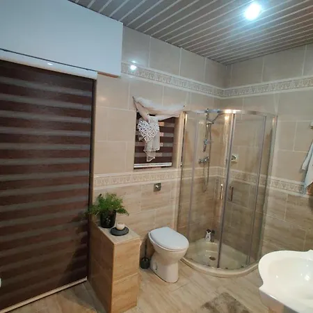 Gasthof Malta Airport Bedroom With Private Shower - 18 Min Walking Distance Gudja